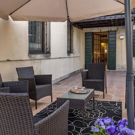 Tolentini Canal View & Terrace By Wonderful Italy เวนิส ภายนอก รูปภาพ